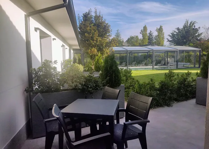 Rincones De Solo Adultos