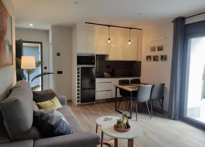 Rincones De Solo Adultos 컨트리하우스 리아사